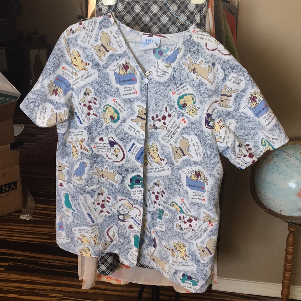 Scrub top